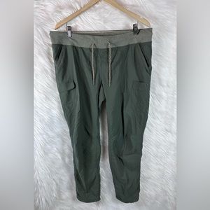 Woman’s Columbia pants size XL
